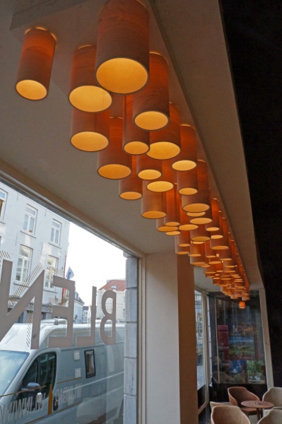 Carillon Lamp in winebar Blend