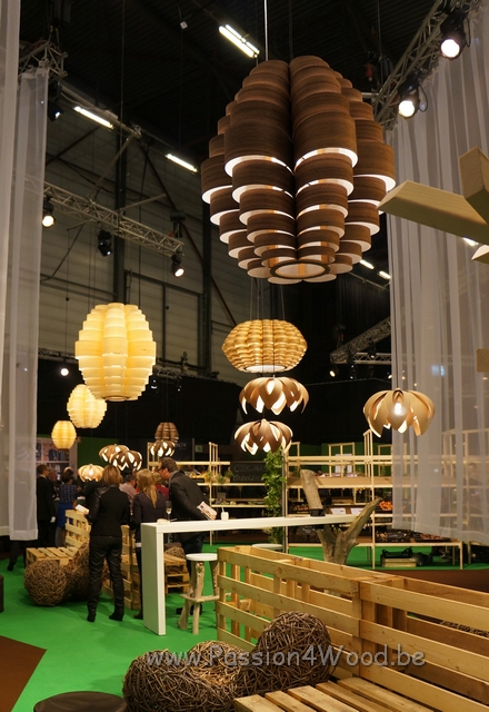 Horeca_beurs_2012_chefs_place_Tulip_and_glow_in_wenge_-_pine_-_maple_-_walnut_wood_-_6 - lampen in hout voor iedere habitat
