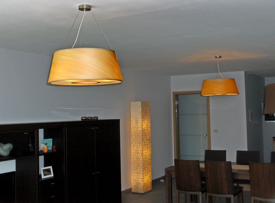 Houten design hanglampen type Donut in living en eetplaats